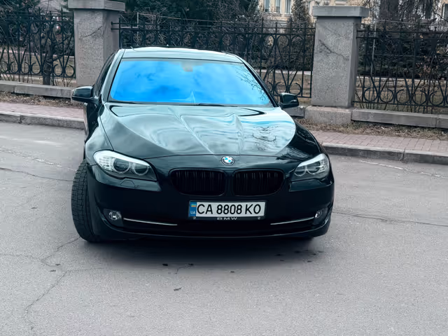 BMW 5 серії - фото 1