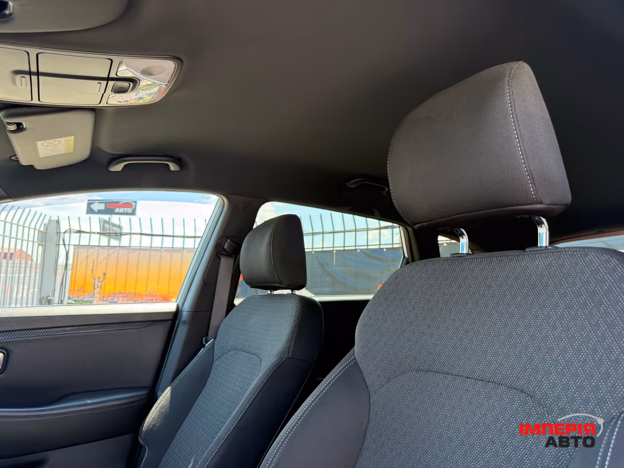 Kia Carens - фото 8