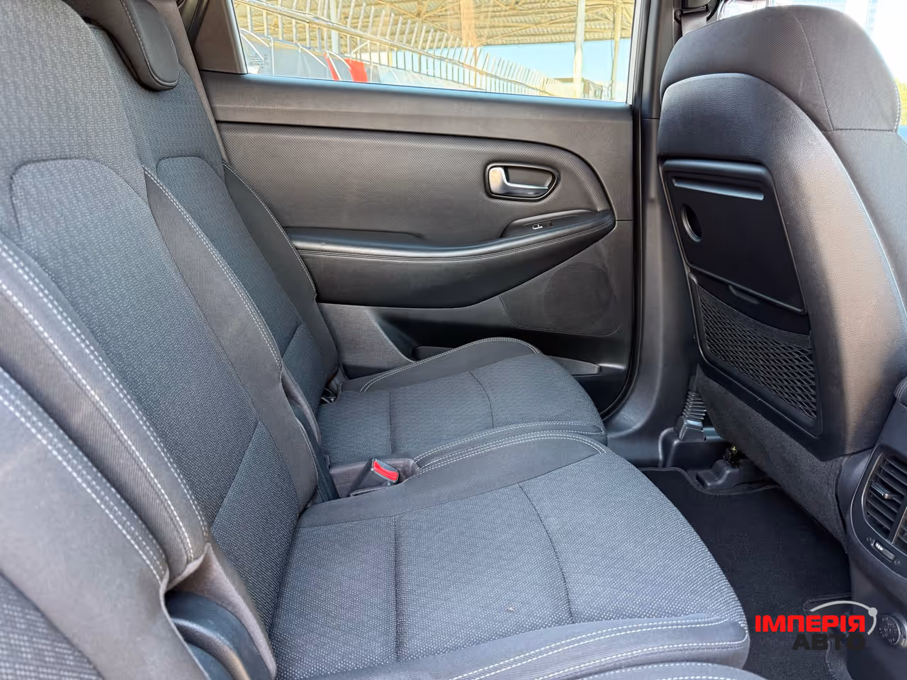 Kia Carens - фото 10