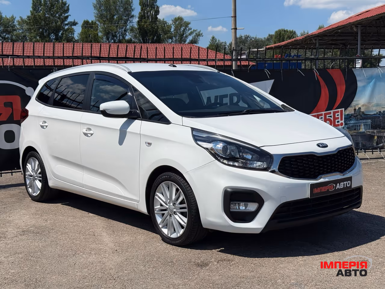 Kia Carens - фото 3