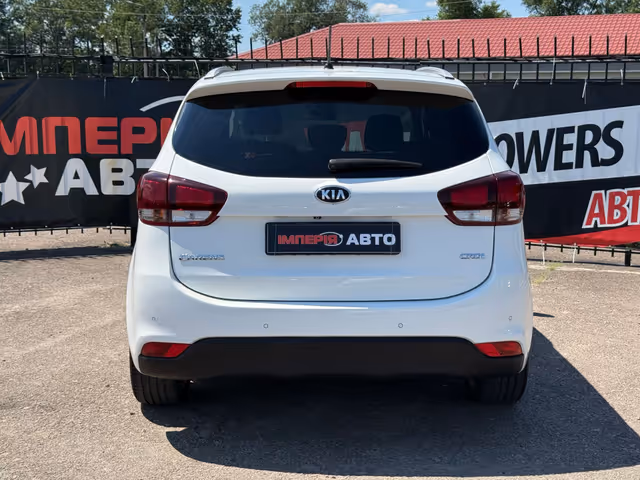 Kia Carens - фото 5