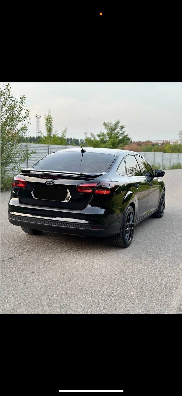 Ford Focus - фото 8