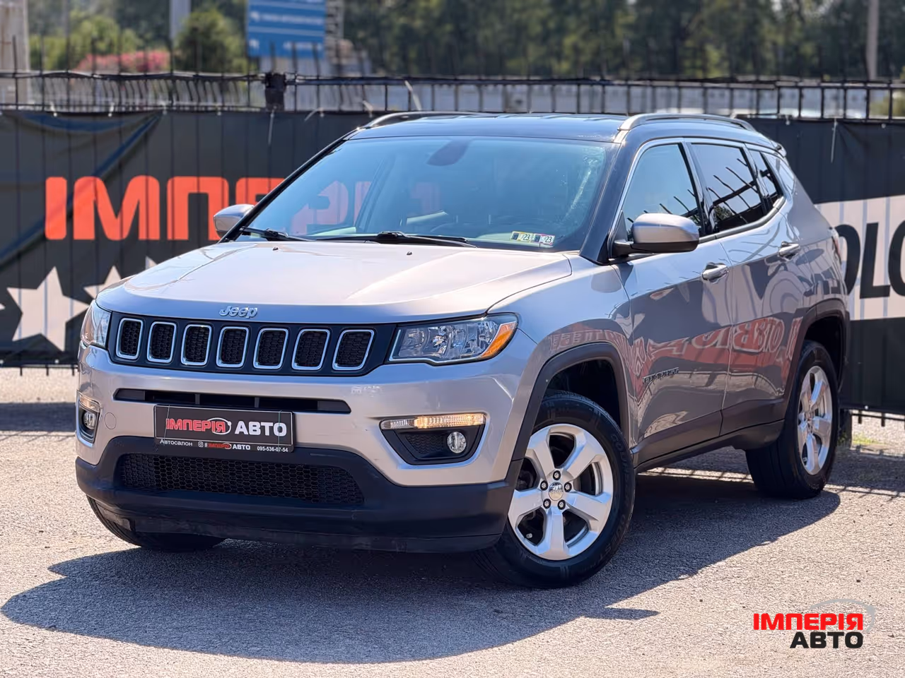 Jeep Compass - фото 1