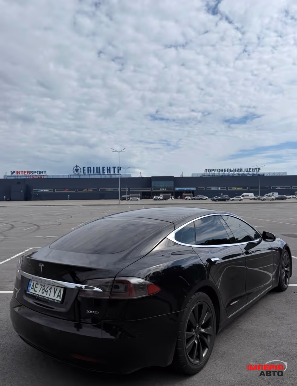 Tesla Model S - фото 4