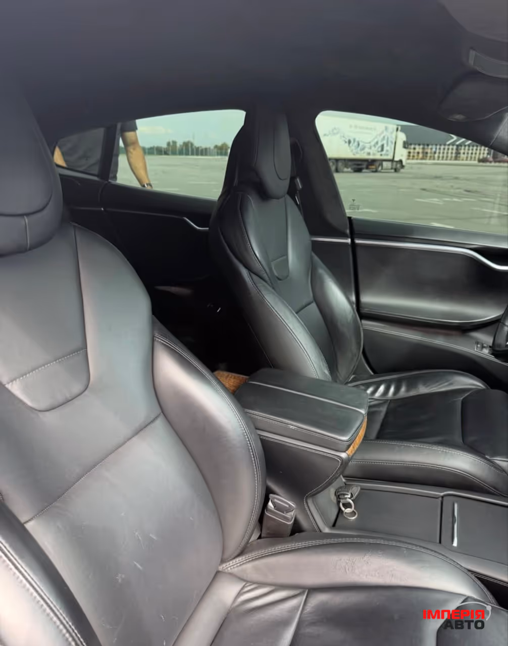 Tesla Model S - фото 9