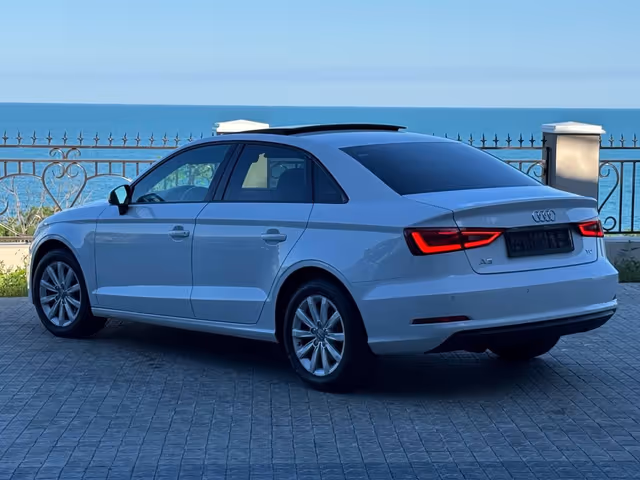 Audi A3 - фото 3