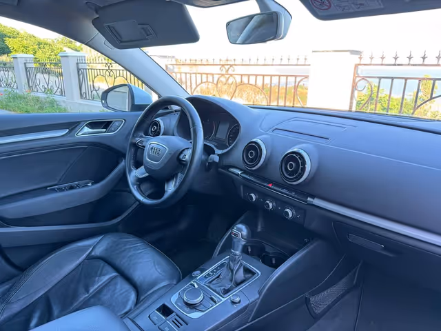 Audi A3 - фото 5