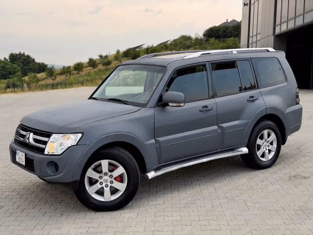 Mitsubishi Pajero - фото 4