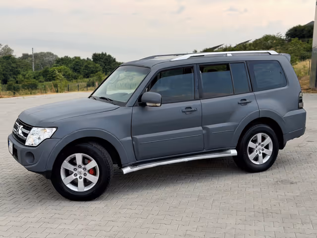 Mitsubishi Pajero - фото 5