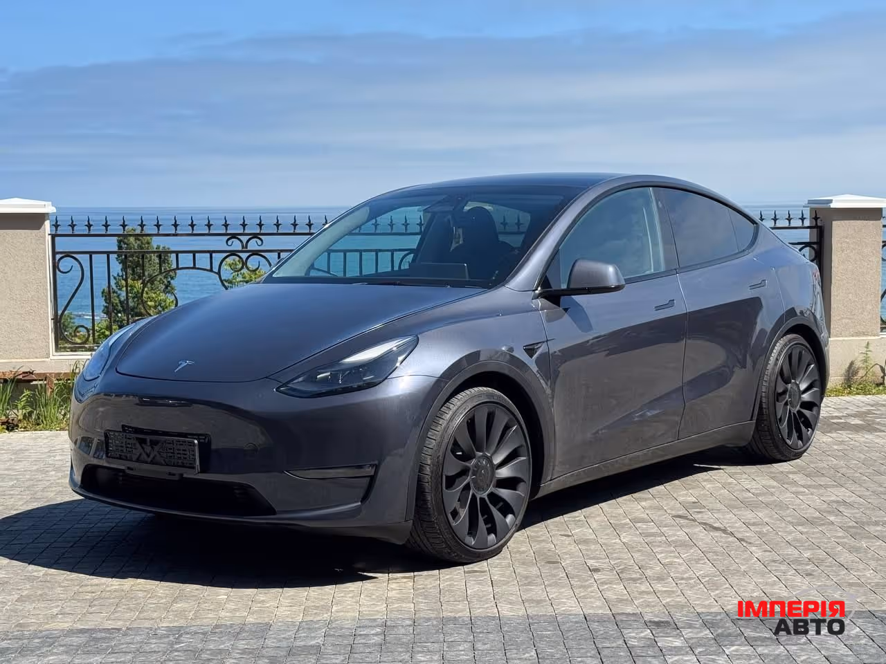 Tesla Model Y - фото 2