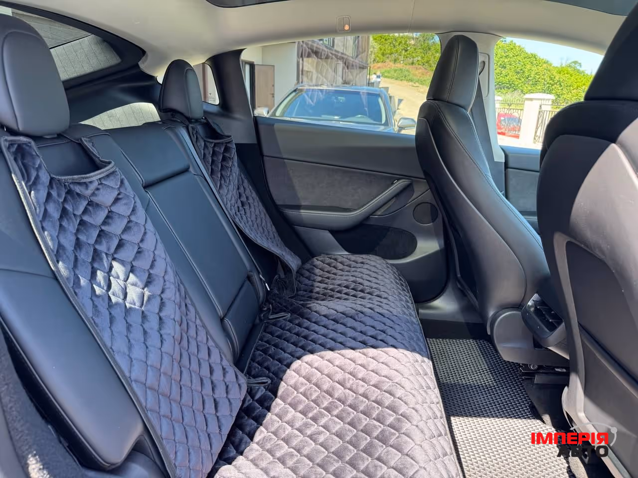 Tesla Model Y - фото 10