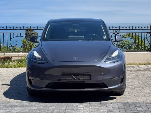 Tesla Model Y - фото 3