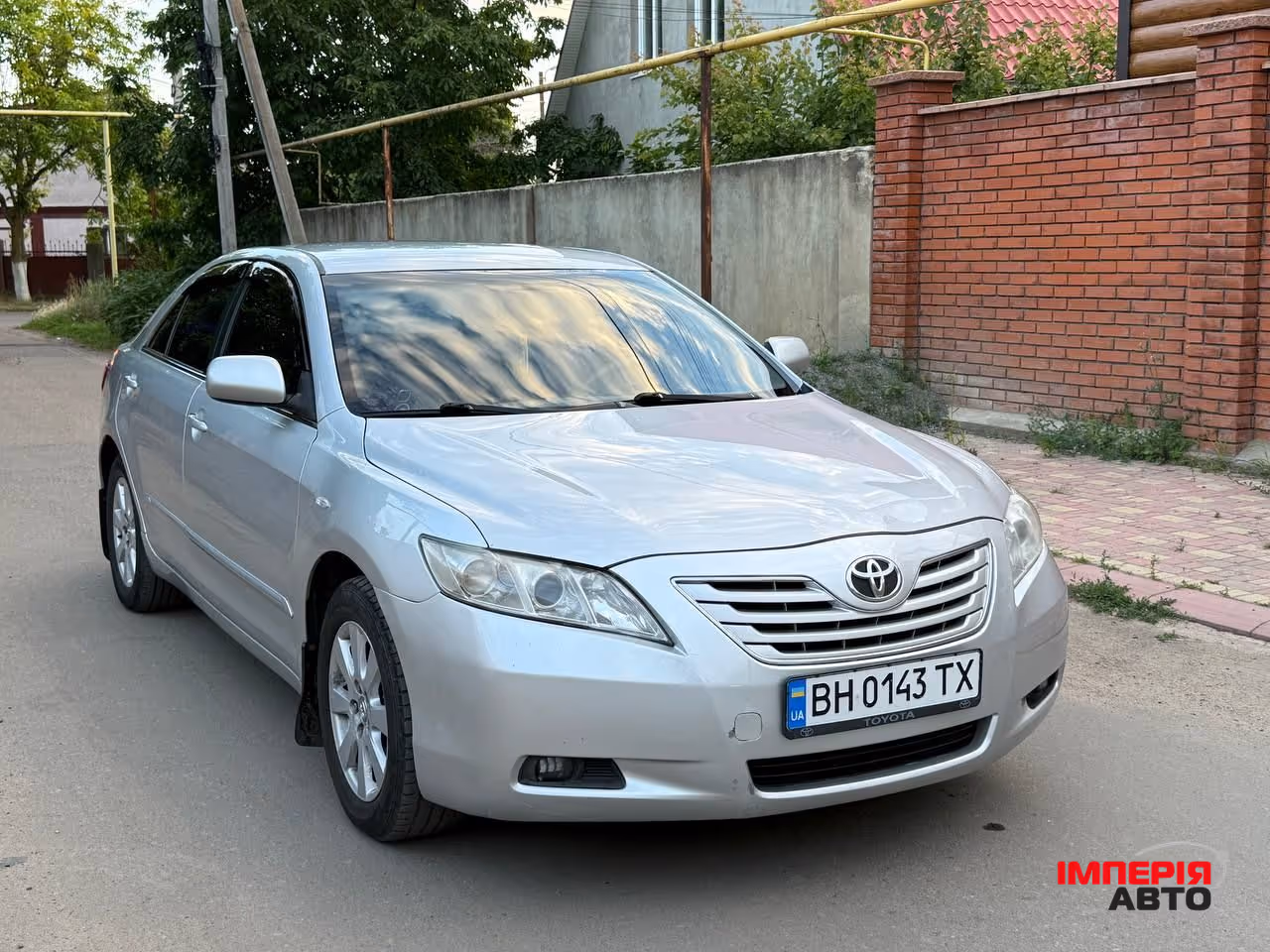 Toyota Camry - фото 2