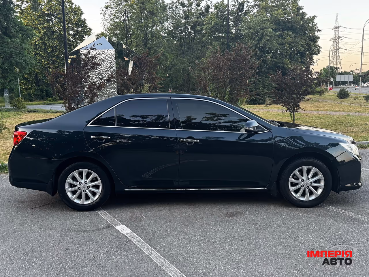 Toyota Camry - фото 4