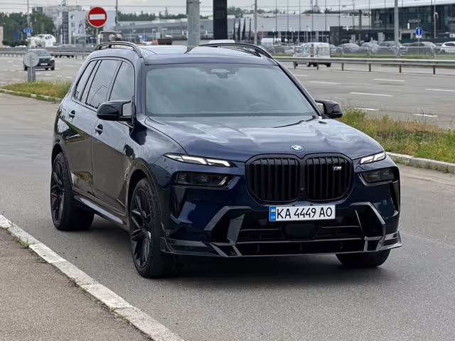 BMW X7 - фото 3