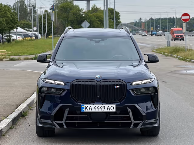 BMW X7 - фото 2