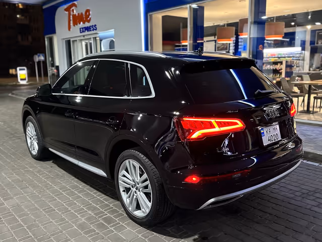 Audi Q5 - фото 3