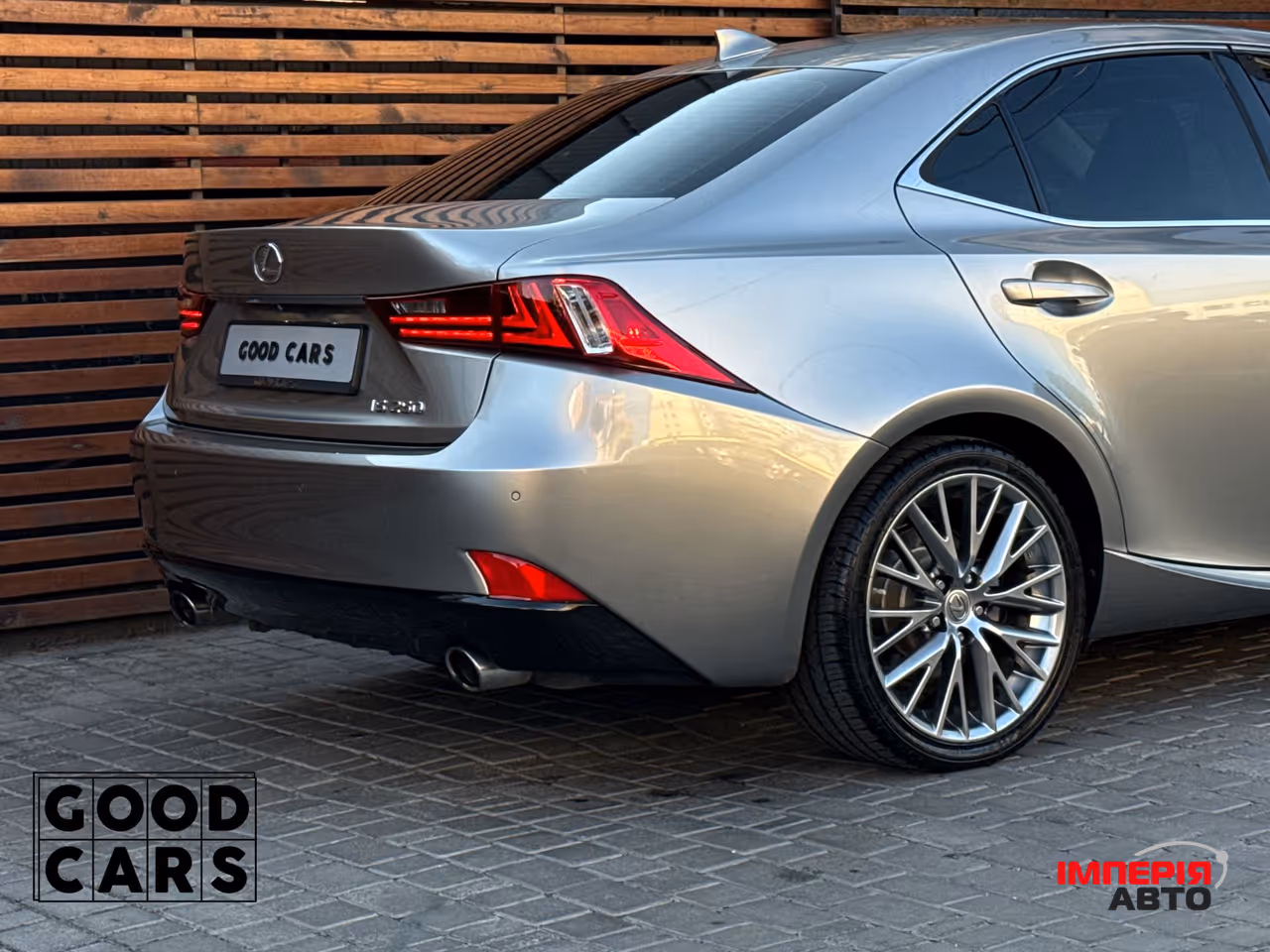 Lexus IS - фото 18