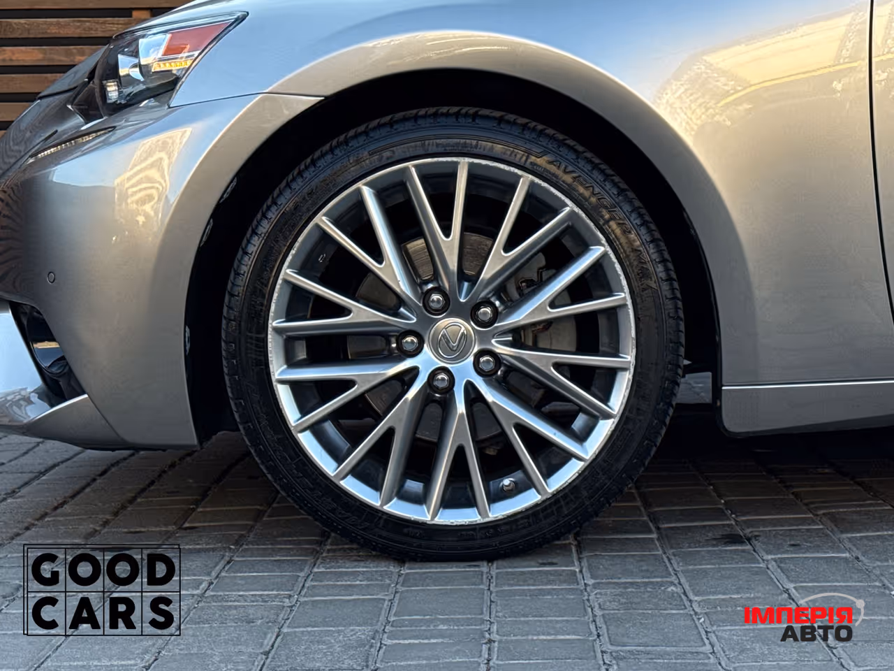 Lexus IS - фото 13