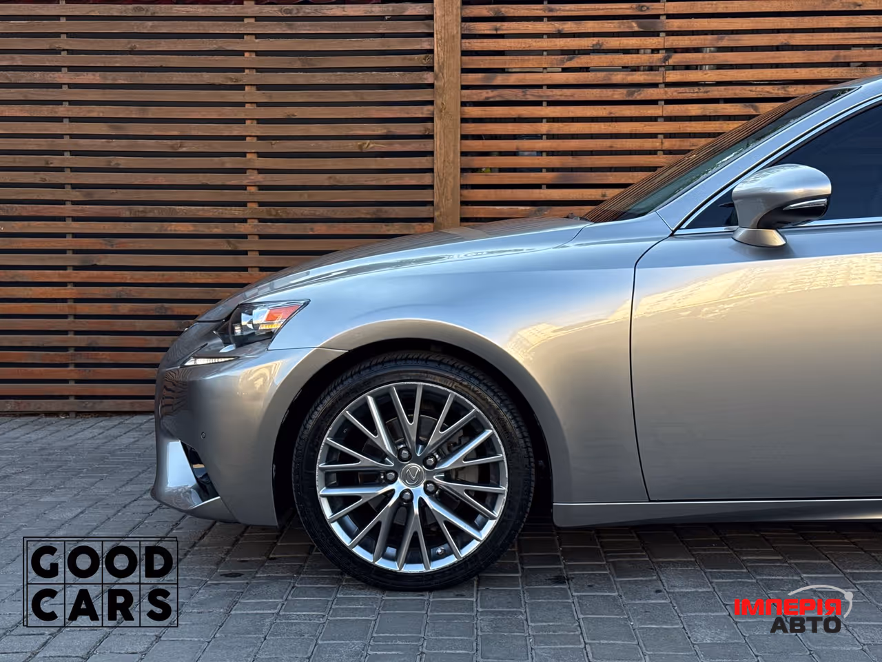 Lexus IS - фото 12