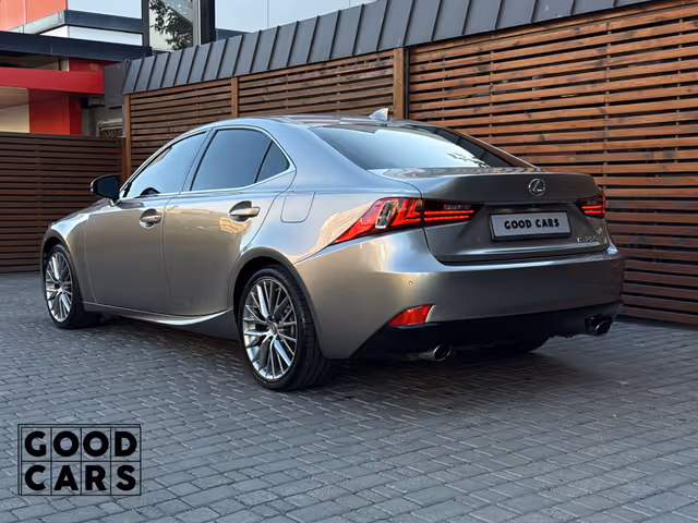 Lexus IS - фото 5