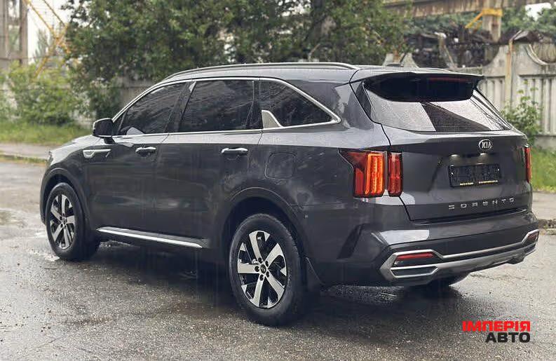 Kia Sorento - фото 5