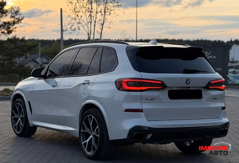 BMW X5 - фото 6