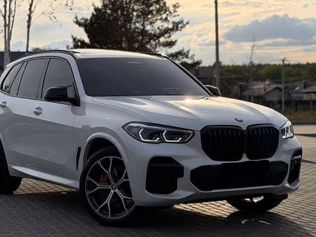 BMW X5 - фото 1