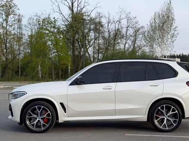 BMW X5 - фото 5