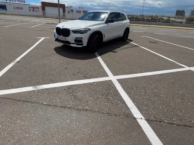 BMW X5 - фото 1