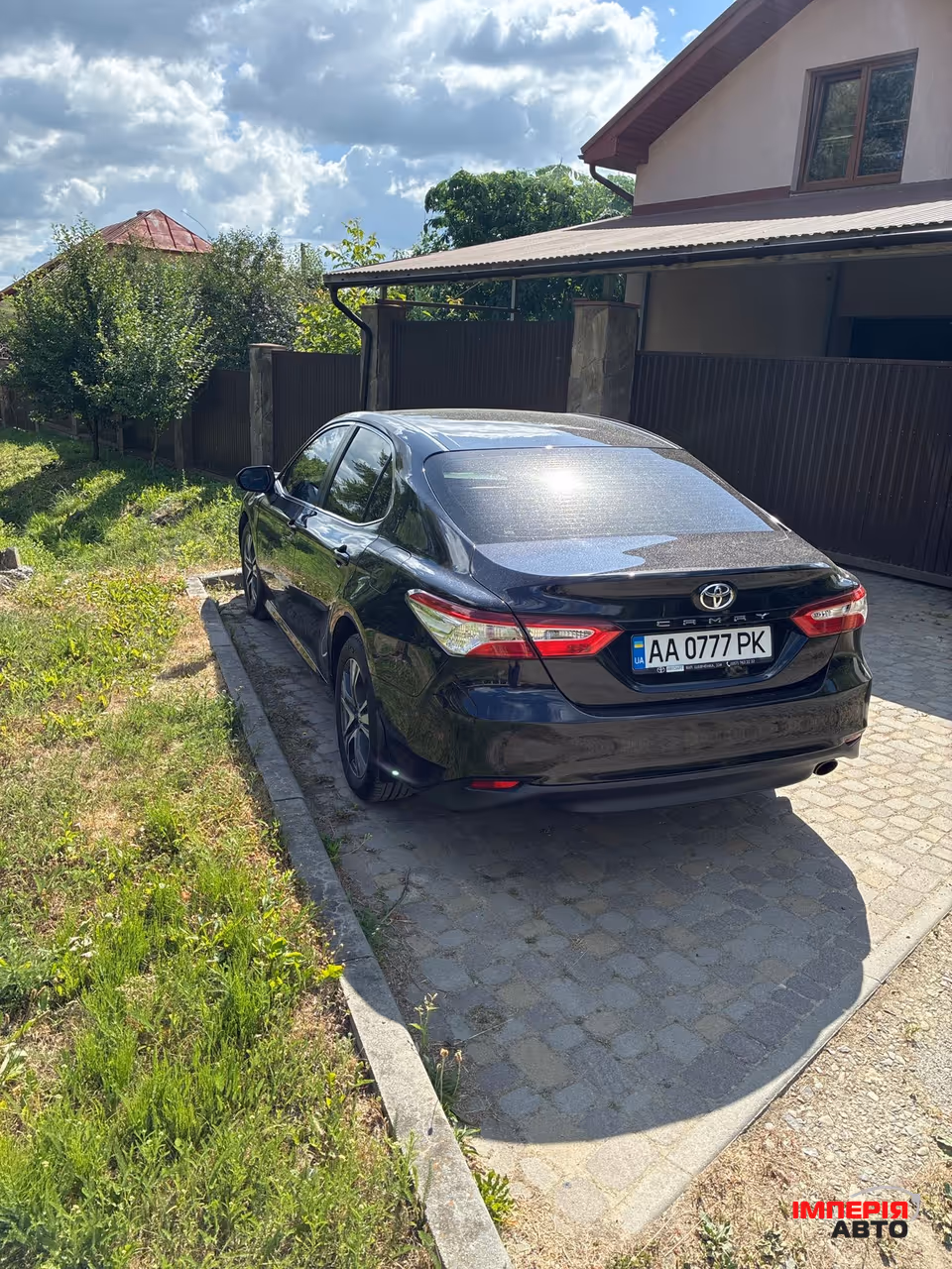 Toyota Camry - фото 2
