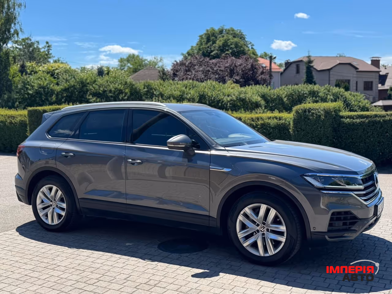 Volkswagen Touareg - фото 6