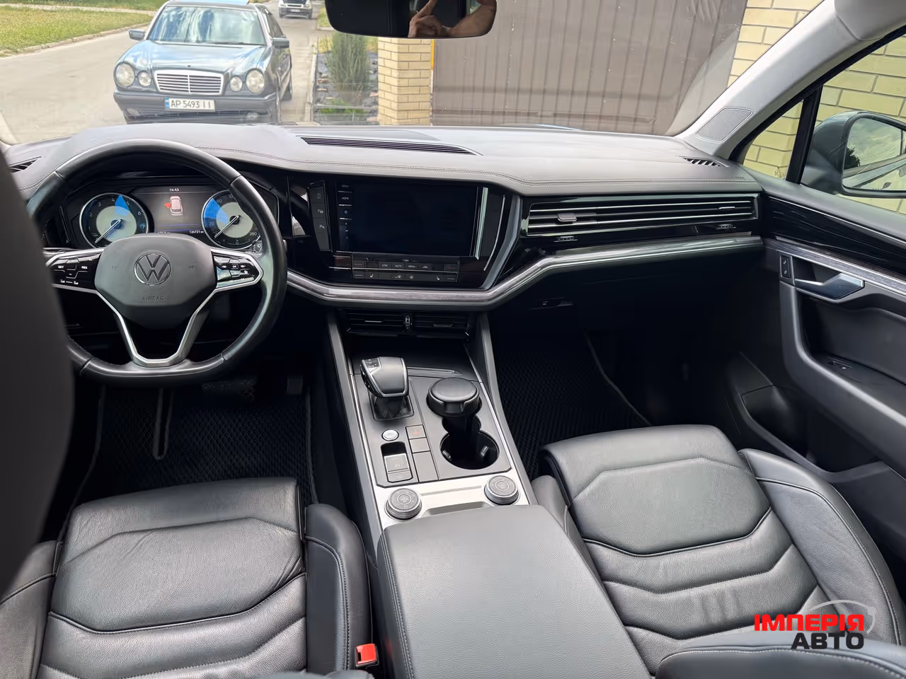 Volkswagen Touareg - фото 26