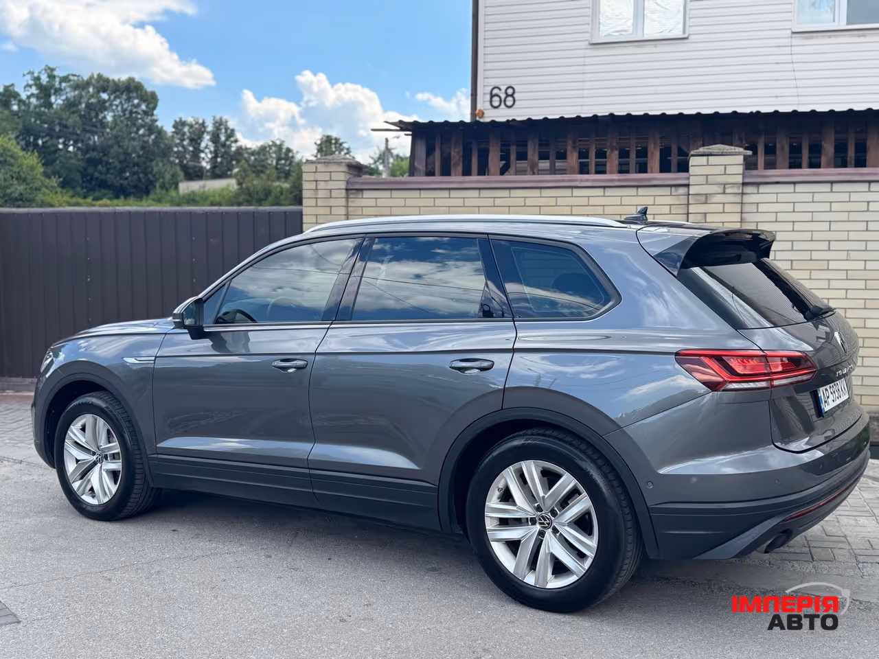 Volkswagen Touareg - фото 22