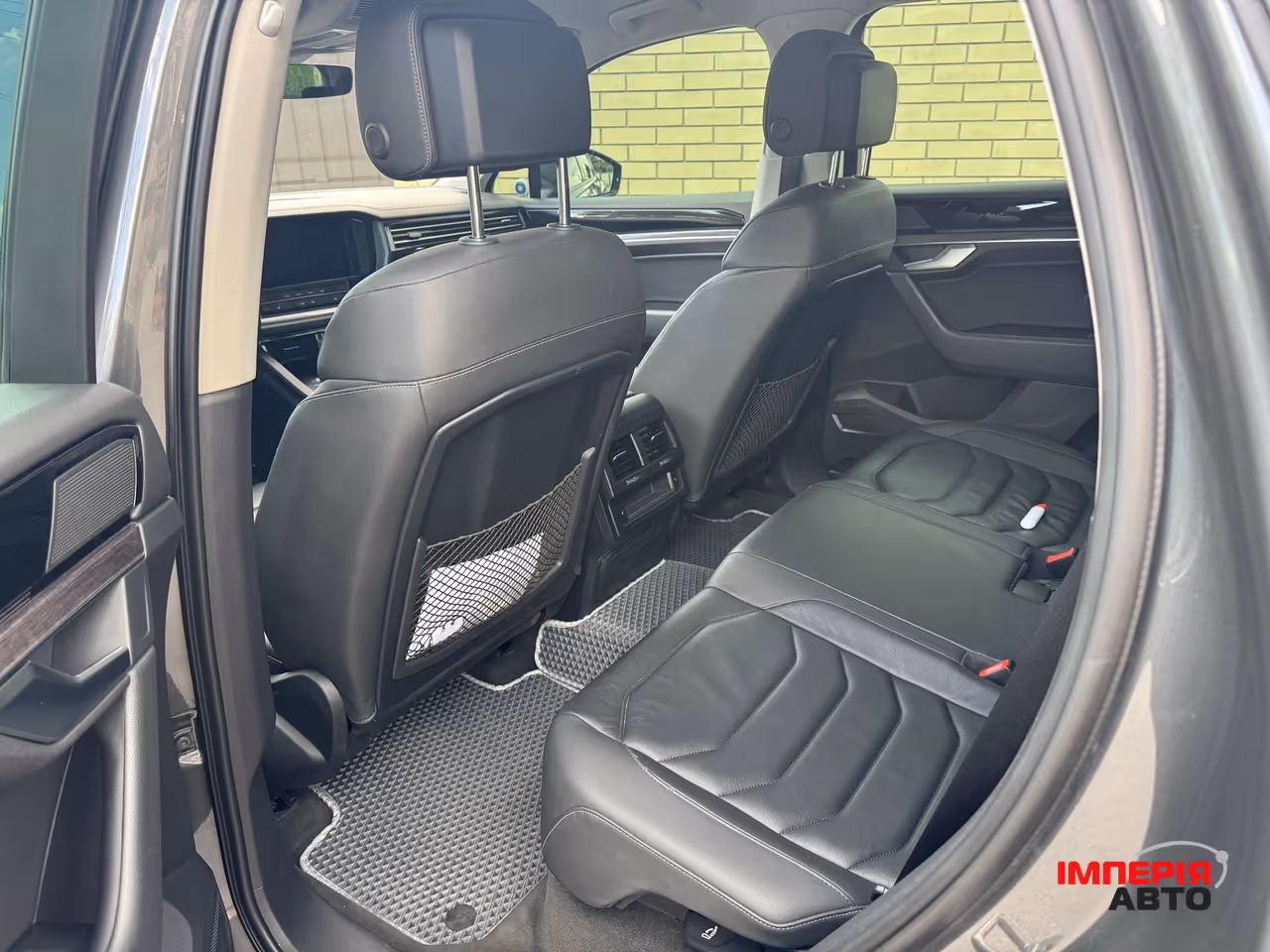 Volkswagen Touareg - фото 23