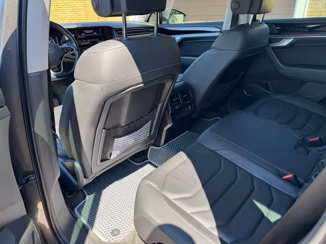Volkswagen Touareg - фото 5