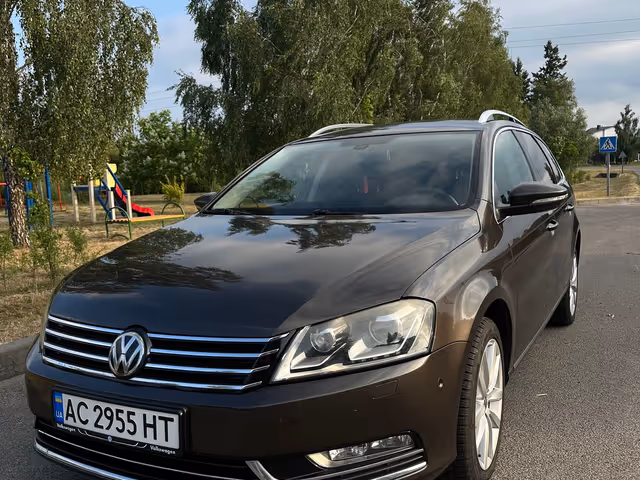 Volkswagen Passat - фото 3