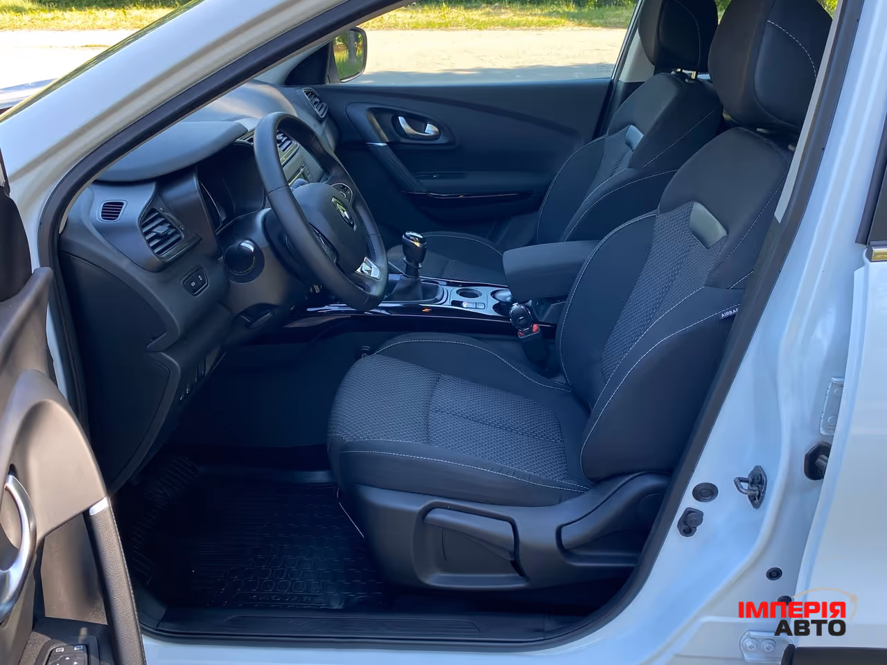 Renault Kadjar - фото 17