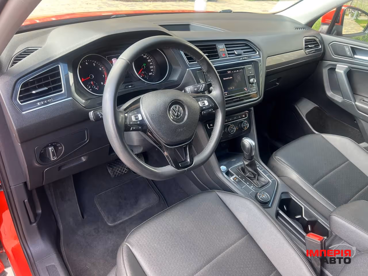 Volkswagen Tiguan - фото 28