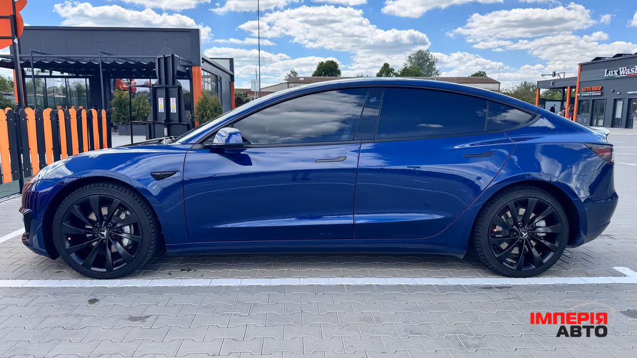 Tesla Model 3 - фото 3