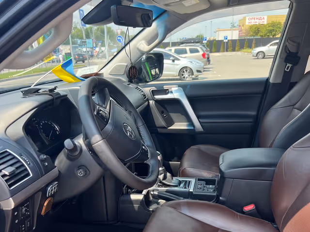 Toyota Land Cruiser Prado - фото 5