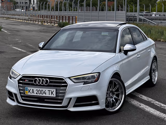 Audi S3 - фото 2