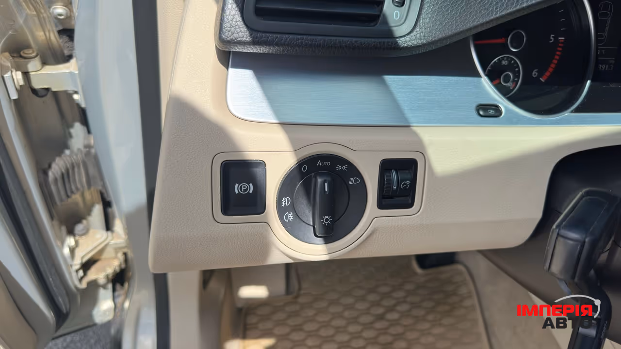 Volkswagen Passat - фото 34