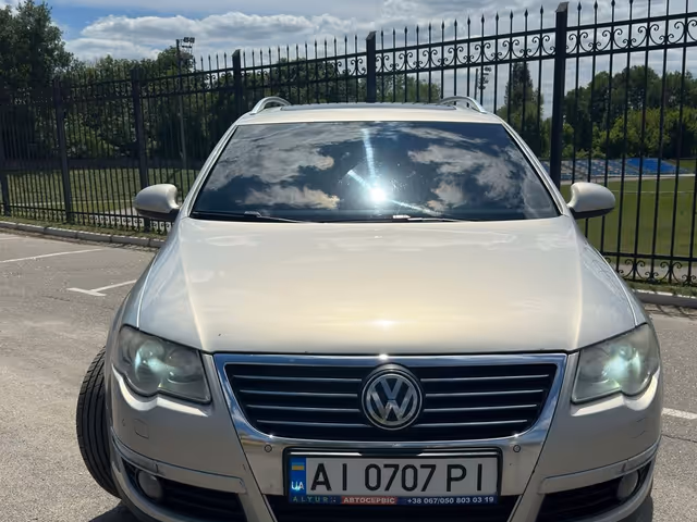 Volkswagen Passat - фото 1
