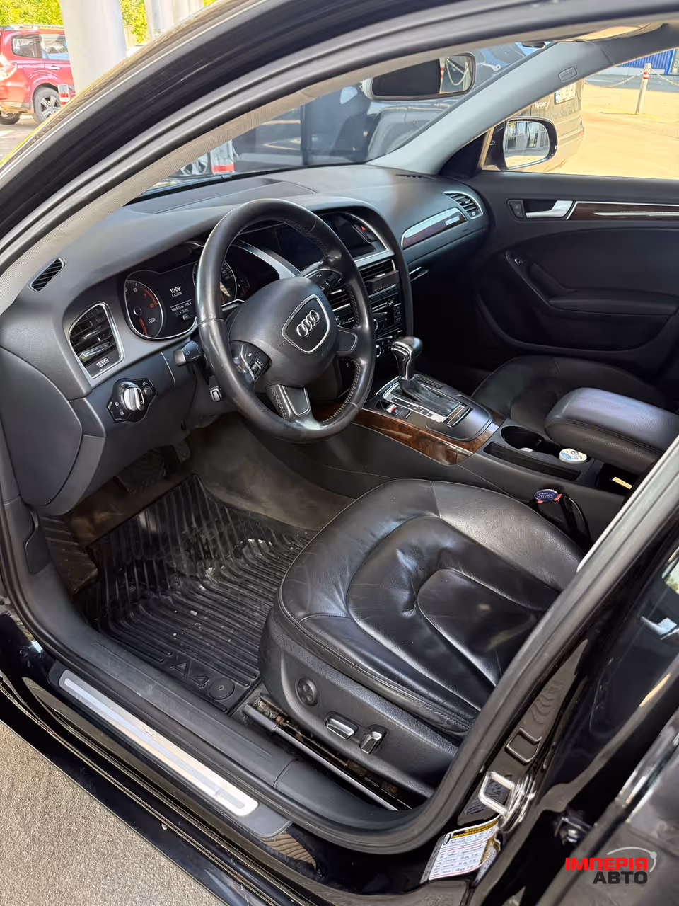 Audi A4 - фото 6
