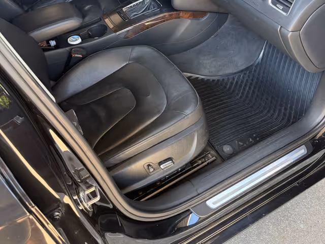 Audi A4 - фото 3