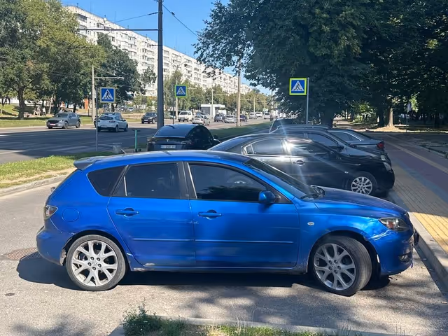 Mazda 3 - фото 3