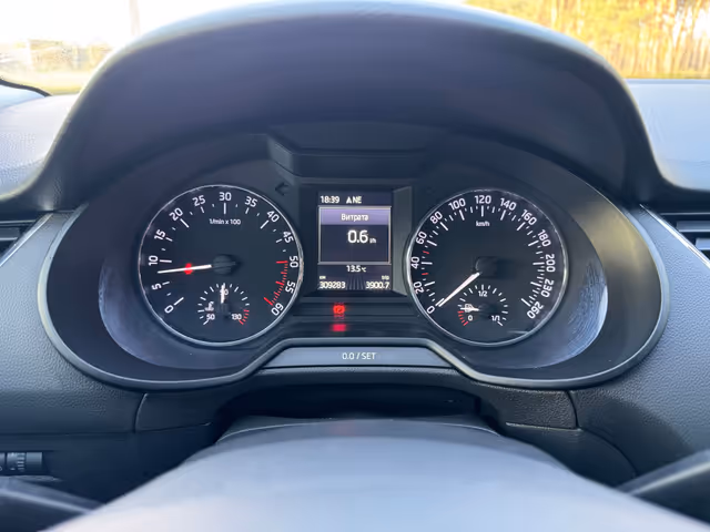 Skoda Octavia - фото 4