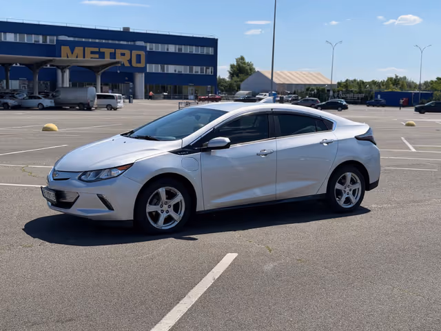Chevrolet Volt - фото 2