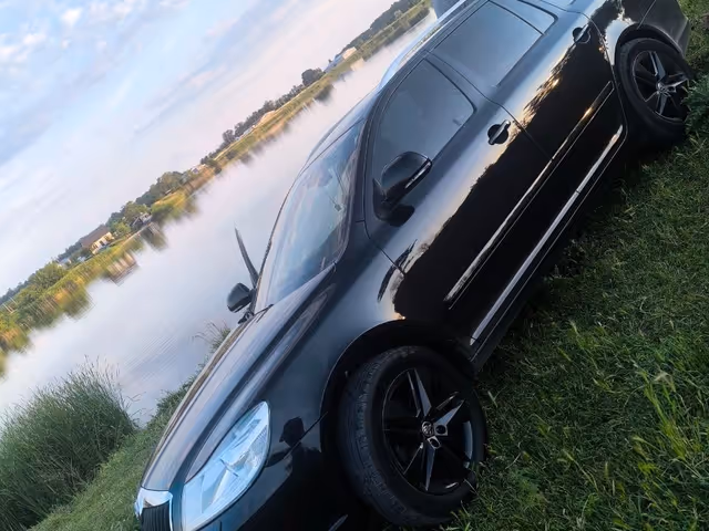 Skoda Octavia - фото 2